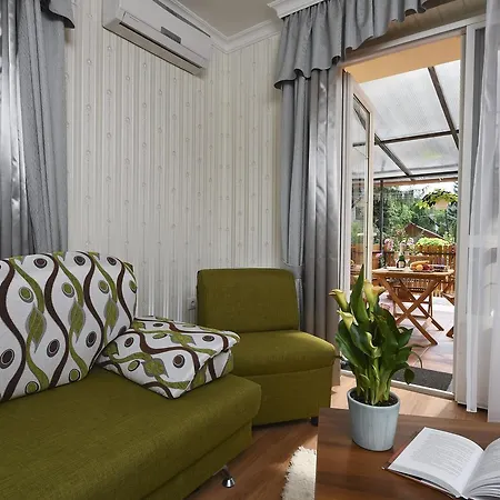 Rajna Villabridge&spa Apartmanhotel 4*